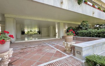 Property slide 46