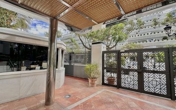 Property slide 48