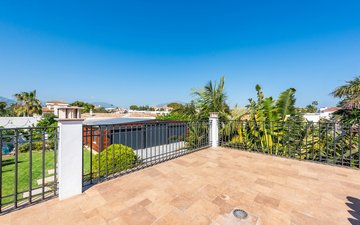 Property slide 43