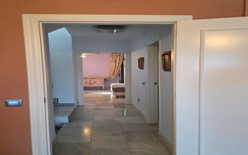 Property slide 32
