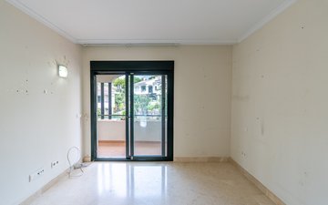Property slide 22
