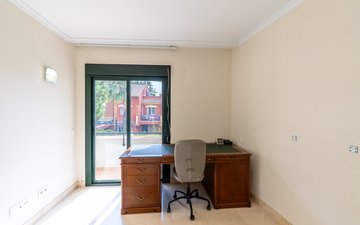 Property slide 25