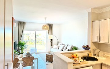 Property slide 21