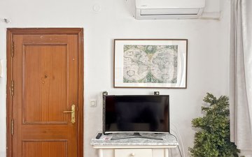 Property slide 32