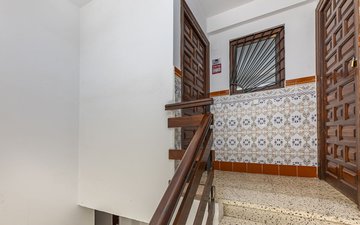 Property slide 32