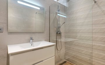 Property slide 25
