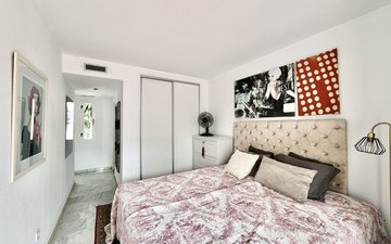 Property slide 25