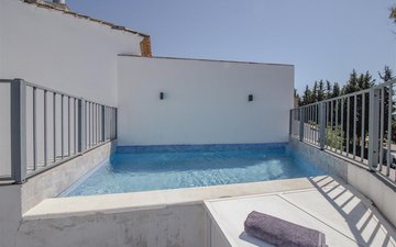 Property slide 31