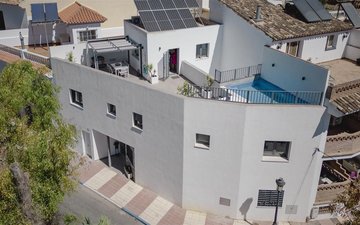 Property slide 40