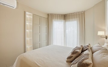 Property slide 32