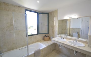 Property slide 21