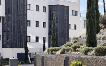 Property slide 21