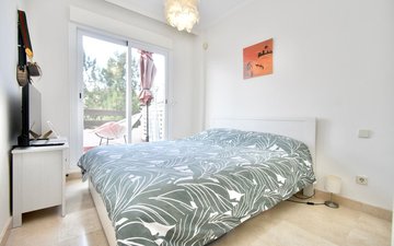 Property slide 19