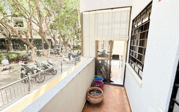 Property slide 10