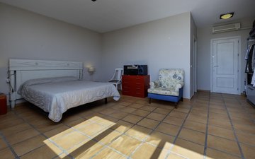 Property slide 14