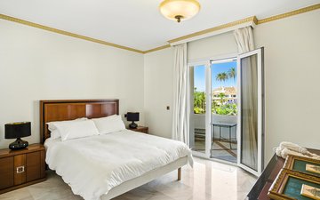 Property slide 20