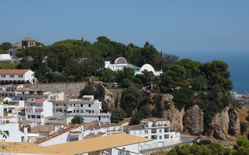 Property slide 14