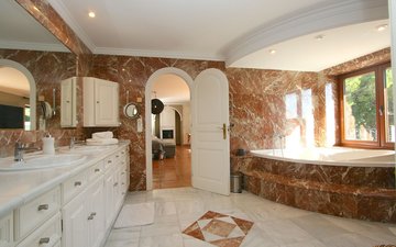 Property slide 18
