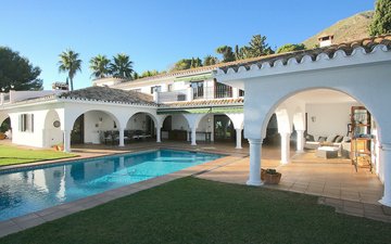 Property slide 38