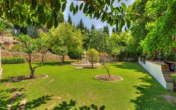Property slide 39