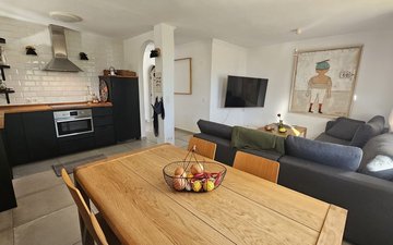 Property slide 44