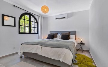 Property slide 46