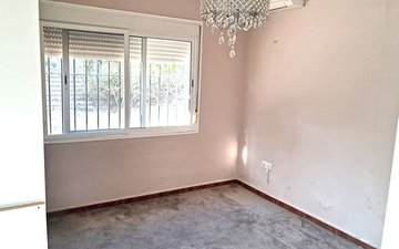 Property slide 22