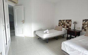 Property slide 25