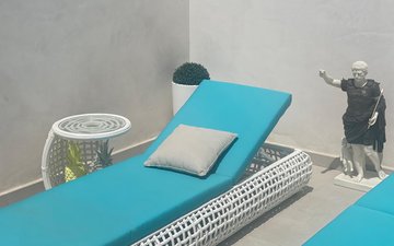 Property slide 32