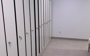 Property slide 80