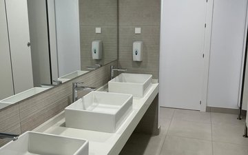 Property slide 85