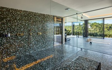 Property slide 32