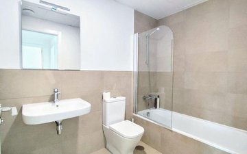 Property slide 32
