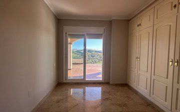 Property slide 40