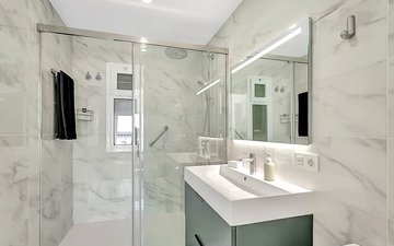 Property slide 20