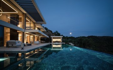 Property slide 18