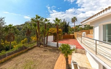 Property slide 66