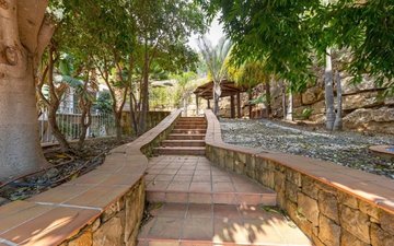 Property slide 68