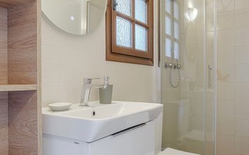 Property slide 10
