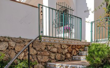 Property slide 16