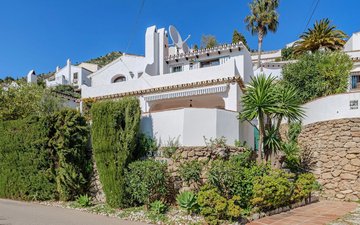 Property slide 17