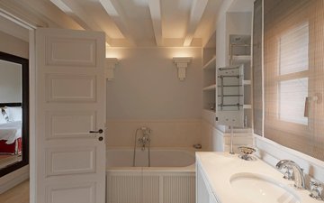 Property slide 32