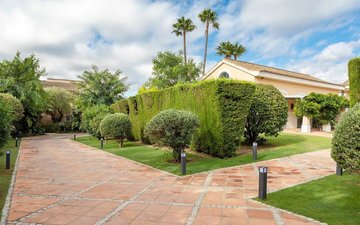 Property slide 36