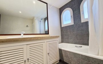 Property slide 17