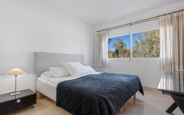 Property slide 19