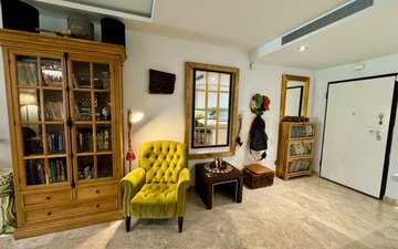Property slide 18