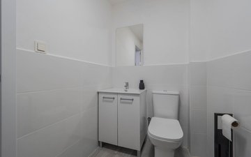 Property slide 10