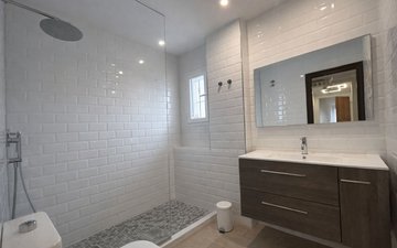 Property slide 16