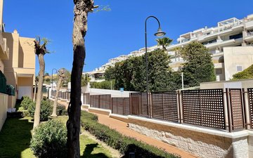 Property slide 20
