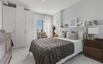 Property slide 22